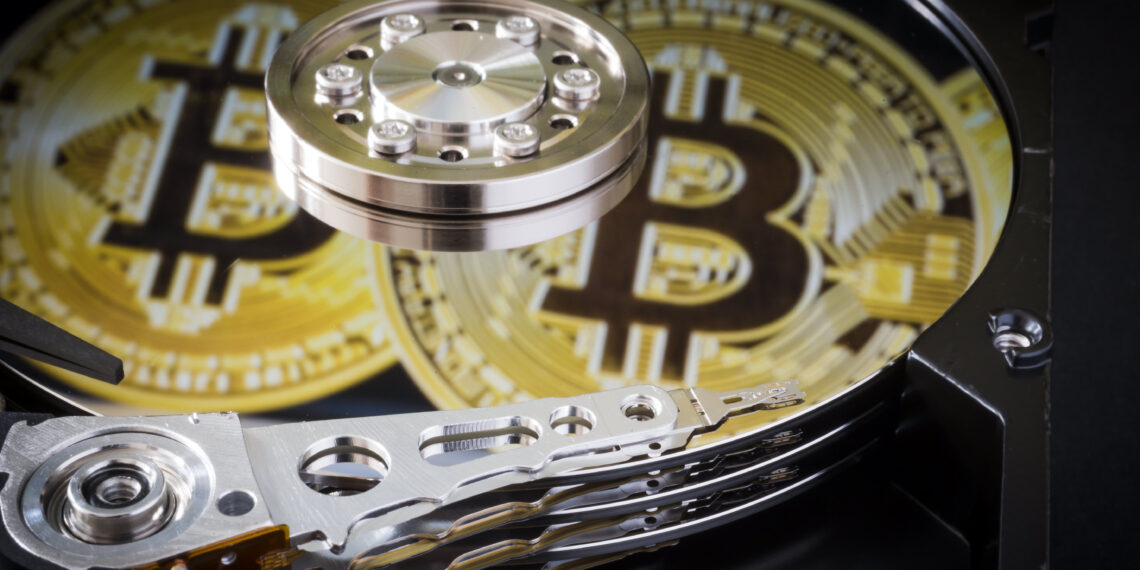 Bitcoin è aumentato del 18% dopo una giornata selvaggia in cui la criptovaluta è scesa brevemente sotto i $ 30.000