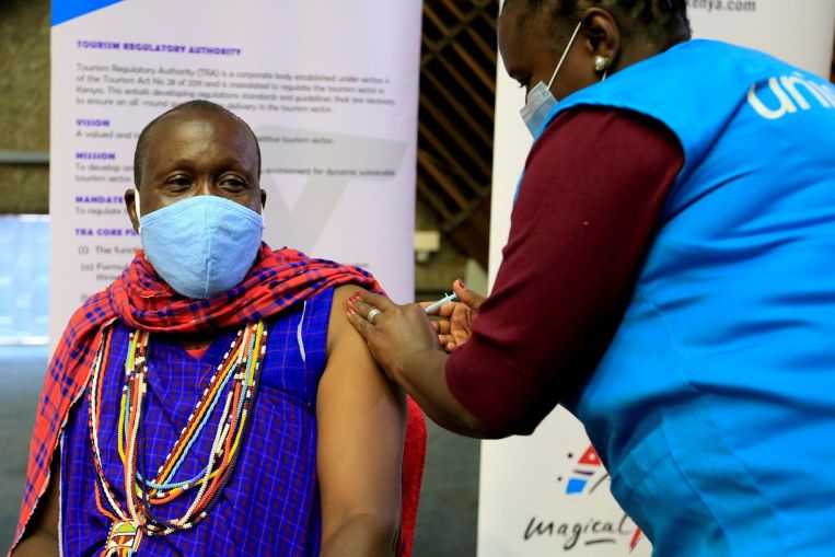 I piani per i centri di produzione di vaccini contro il Covid-19 in Africa potrebbero essere "rivoluzionari"