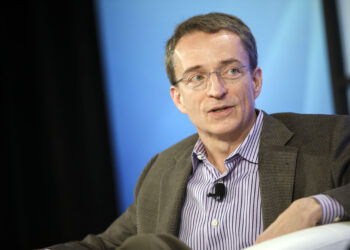 Il CEO di Intel vede "10 anni buoni" di crescita del settore dei chip