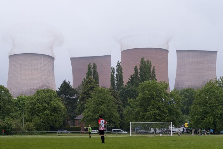 Stabilire il ritmo per la vetta? La Gran Bretagna anticipa l'obiettivo della fine dell'energia da carbone