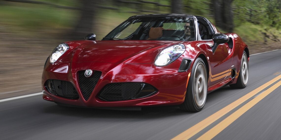 2021 Alfa Romeo 4C 33 Stradale Tributo Prezzo e specifiche: l'auto sportiva dice addio all'Australia con l'edizione limitata