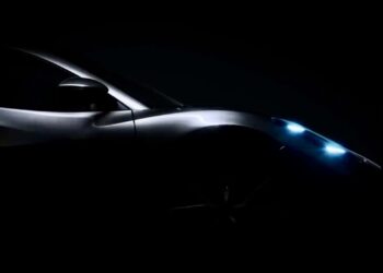 2022 Lotus Emira provocata prima della rivelazione