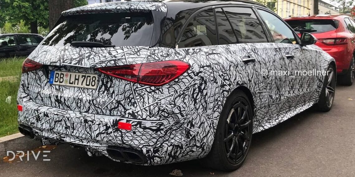 2022 Mercedes-AMG C63 spy wagon: primo sguardo all'ibrido plug-in a quattro cilindri da 480 kW