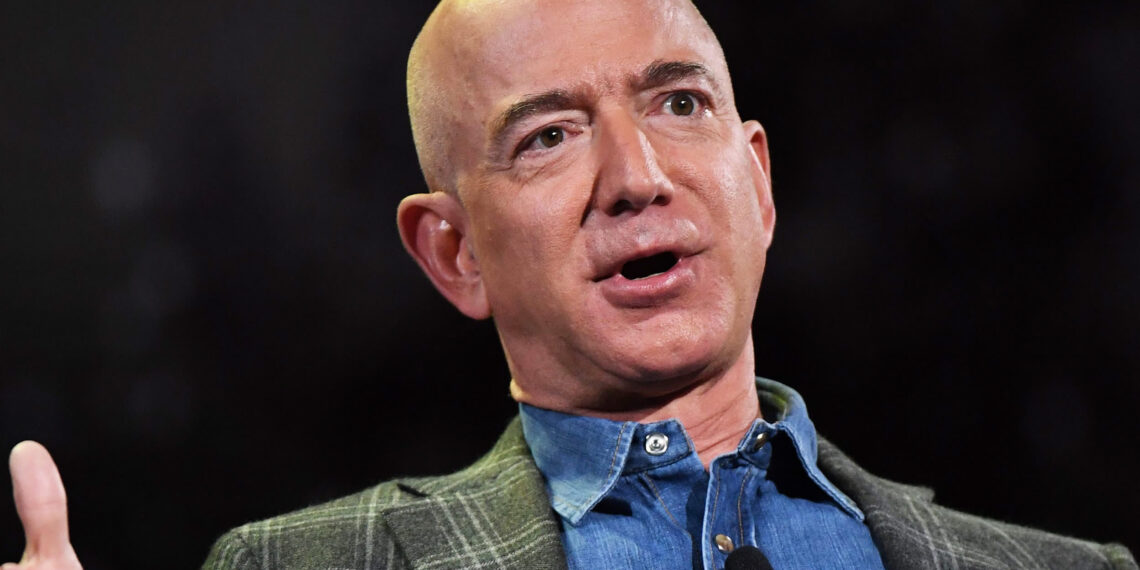 Amazon dà un nuovo tono alla fine dell'era di Jeff Bezos