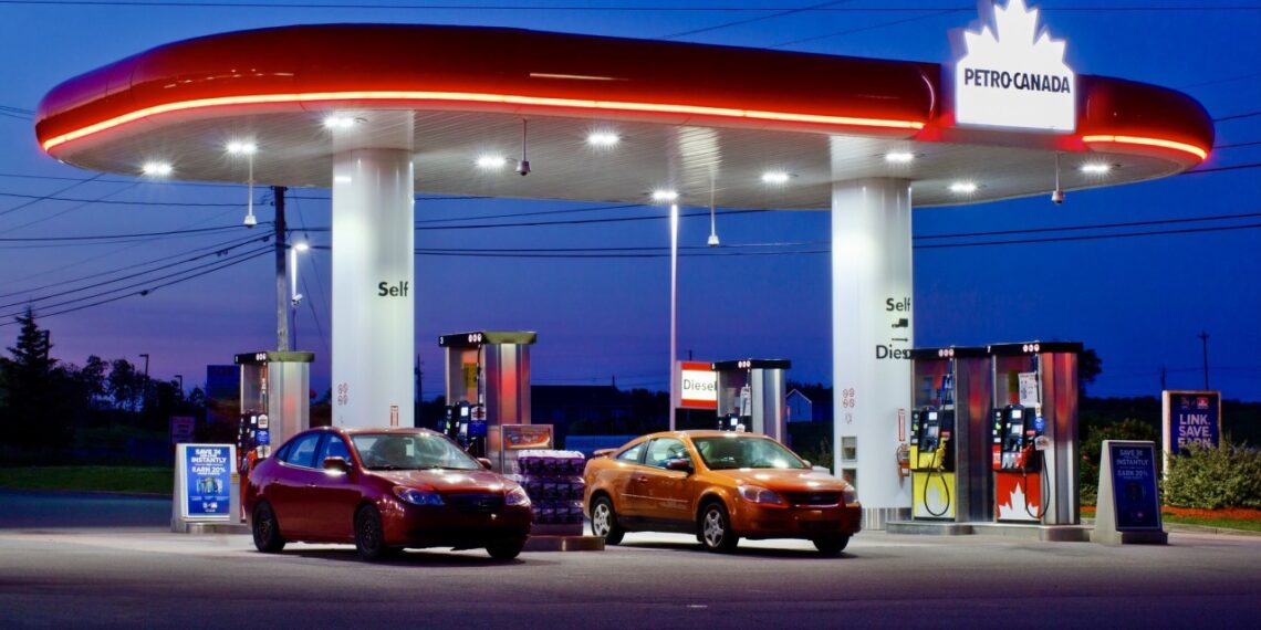 Canada, l'ultimo Paese a imporre il divieto di veicoli elettrici, benzina e diesel a partire dal 2035