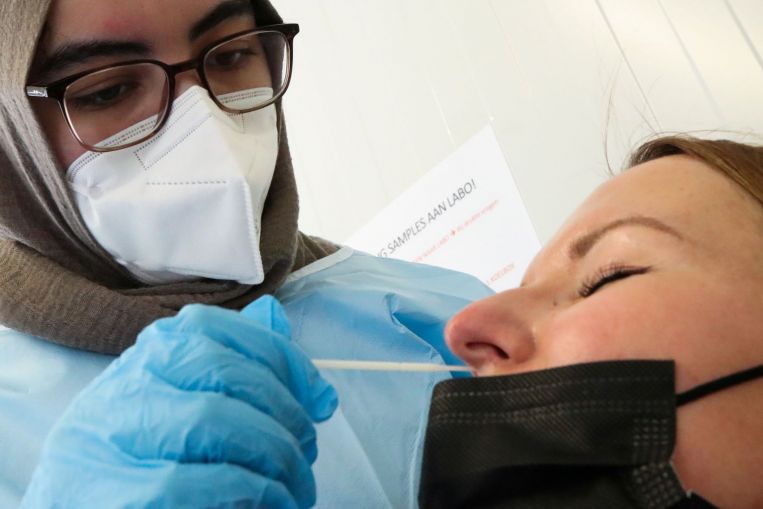 Coronavirus: 90 anni in Belgio contagiati da "due varianti contemporaneamente"
