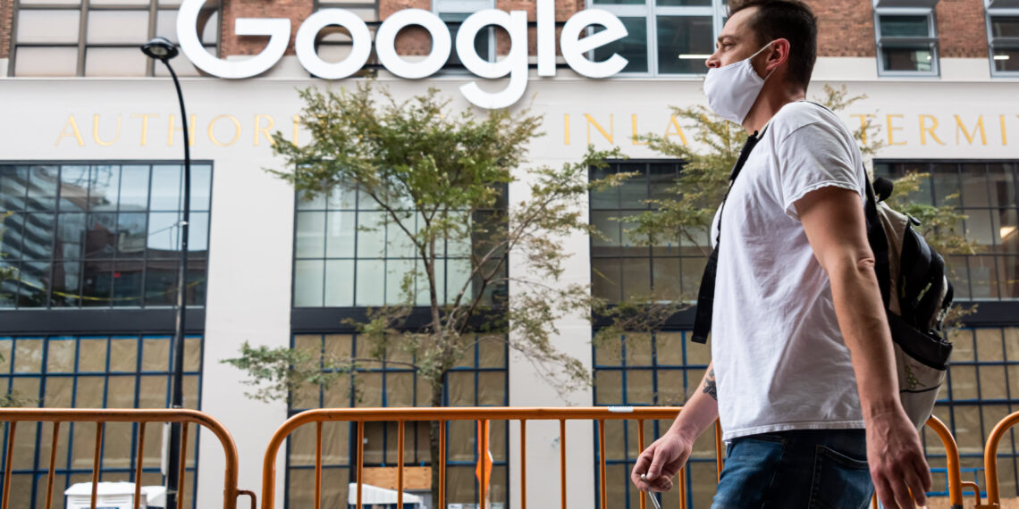Google rimanda il ritorno al lavoro a ottobre, richiederà vaccinazioni
