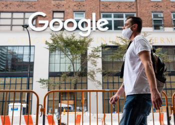 Google rimanda il ritorno al lavoro a ottobre, richiederà vaccinazioni