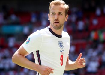 Harry Kane rivela il contatto con José Mourinho, ma non ha ancora parlato con il nuovo boss del Tottenham, Nuno