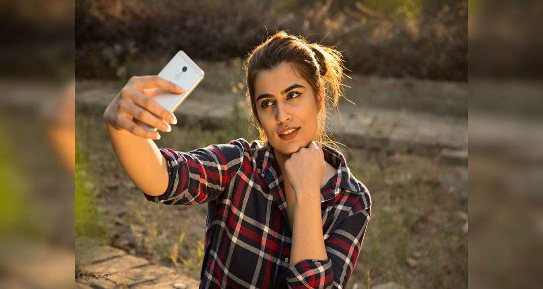 I viaggiatori non possono fare clic sui selfie a Dang de Gujarat