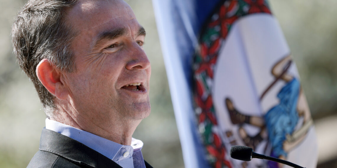 Il governatore della Virginia Northam annuncia un piano da 700 milioni di dollari per la banda larga universale entro il 2024