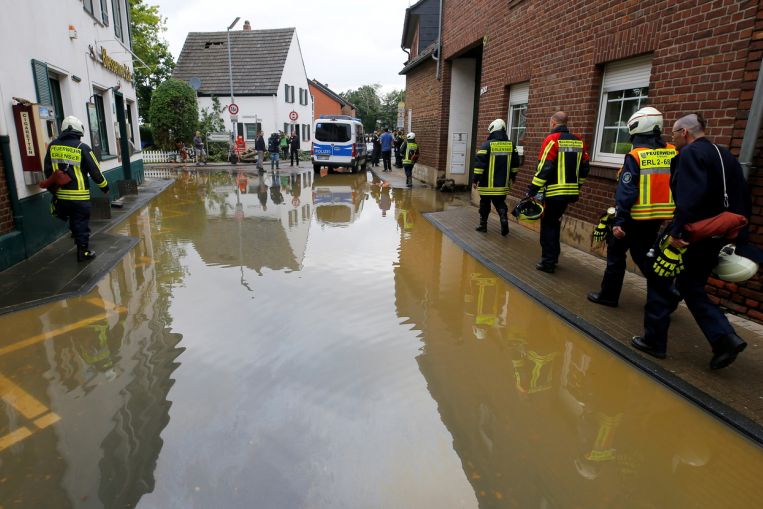 L'Europa scava tra le macerie del diluvio mentre il bilancio delle vittime aumenta