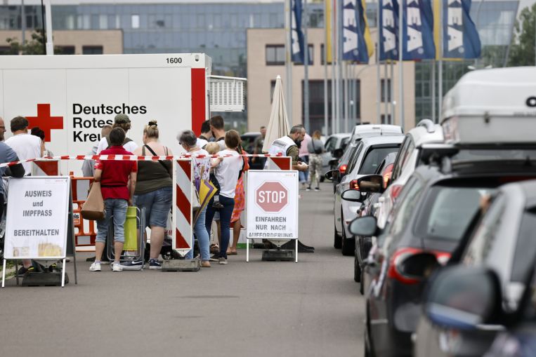 La Germania si divide sulla strategia del vaccino contro il Covid-19 con l'avvicinarsi delle elezioni election