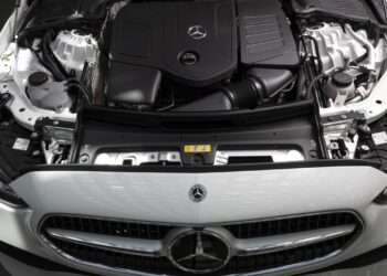 La Mercedes-Benz Classe C di prossima generazione potrebbe essere una delle ultime auto a benzina del marchio