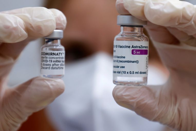 La miscelazione del vaccino AstraZeneca Covid-19 con Pfizer nel programma di dosaggio aumenta la risposta immunitaria: Studio