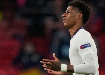 La star inglese Rashford è rimasta "elettrizzata" dopo che i fan hanno lasciato centinaia di messaggi di supporto su un muro