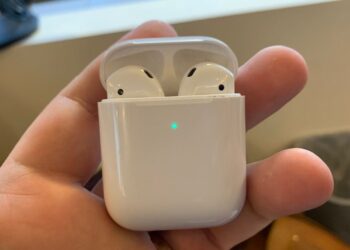 Le batterie di Apple AirPod sono quasi impossibili da sostituire, a dimostrazione della necessità di una corretta ricostruzione.
