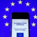 Le compagnie aeree e gli aeroporti dell'UE avvertono che il rilascio del certificato digitale di Covid rischia il caos