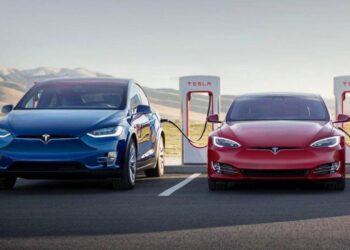 Le vendite di nuove auto elettriche aumentano del 59% nel 2020