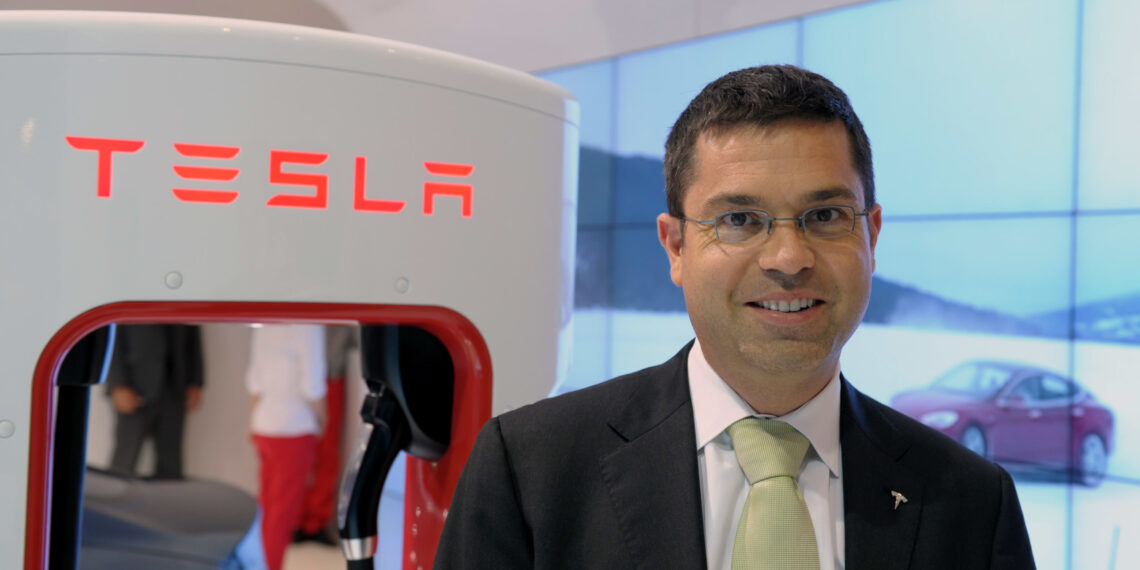 L'ex capo automobilistico di Tesla ha venduto più di $ 270 milioni in azioni dopo aver lasciato il 3 giugno June