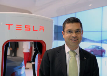 L'ex capo automobilistico di Tesla ha venduto più di $ 270 milioni in azioni dopo aver lasciato il 3 giugno June