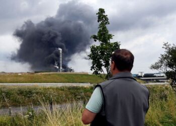 "Nessuna speranza" per cinque dispersi dopo l'esplosione chimica tedesca