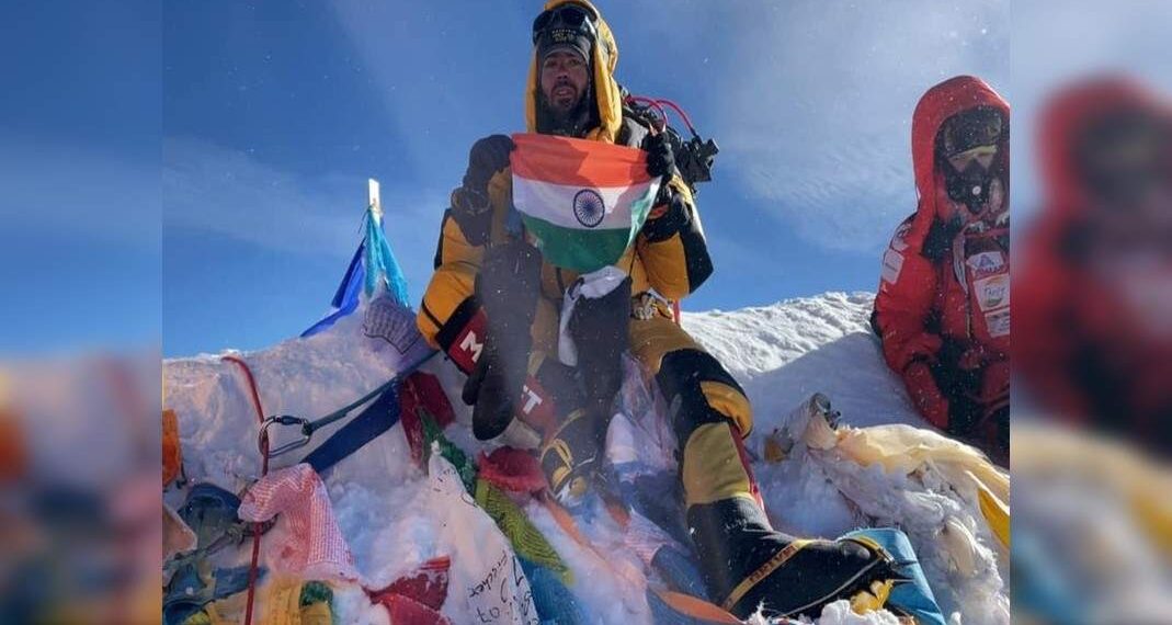 Questo scalatore indiano di 25 anni ha conquistato l'Everest nonostante fosse COVID positivo