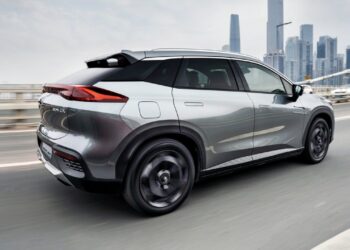 SUV elettrico cinese con autonomia di 1000 km