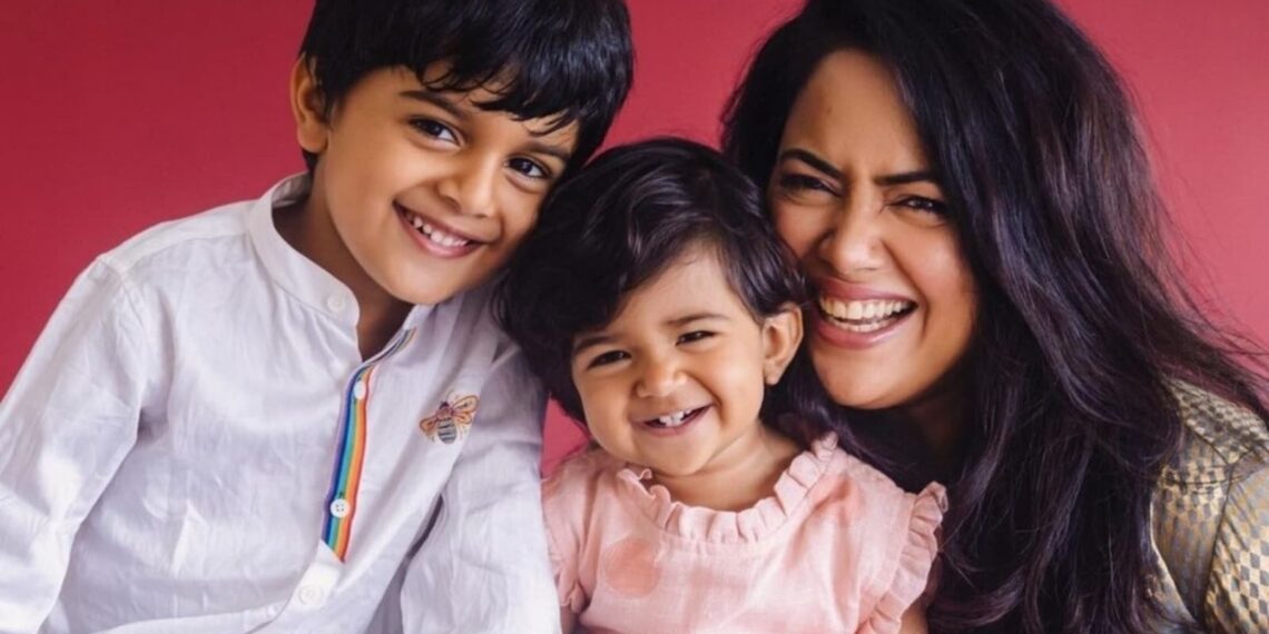 Sameera Reddy si allena sotto la pioggia con i bambini, guarda il nuovo video di allenamento