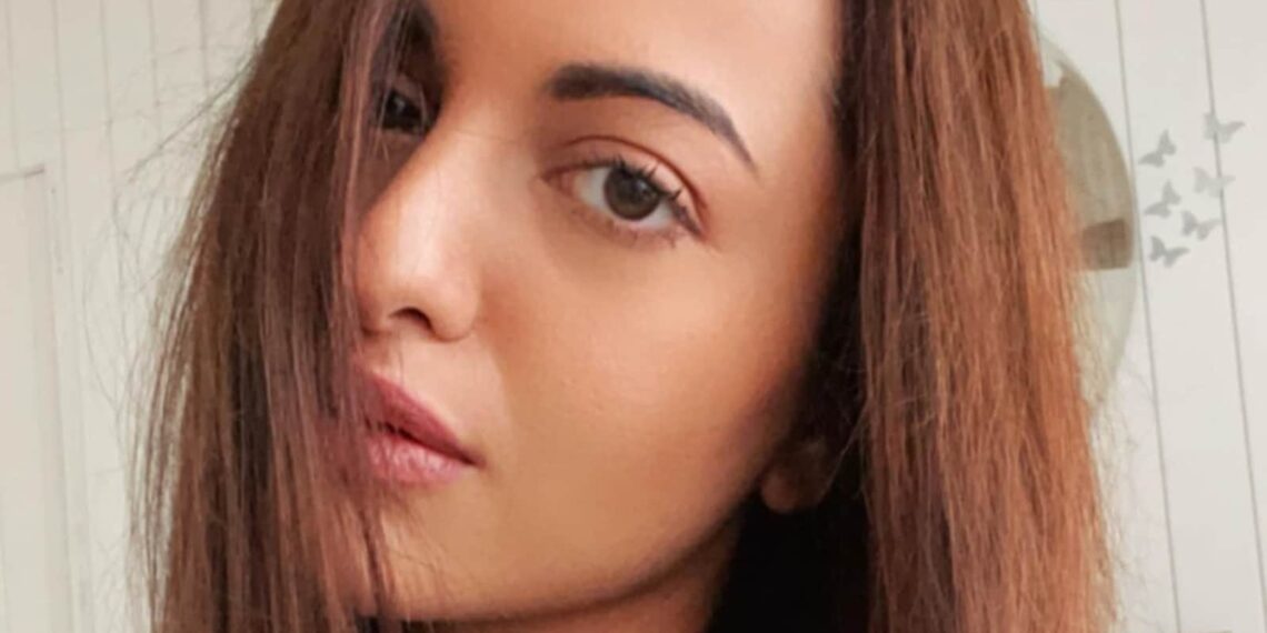 Sonakshi Sinha giura sul ghee nella cura della sua pelle, sua madre e la scienza sono d'accordo