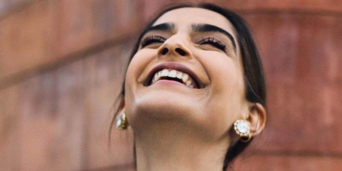 Sonam Kapoor Ahuja condivide il segreto dietro la pelle luminosa: le maschere besan fatte in casa di Desi