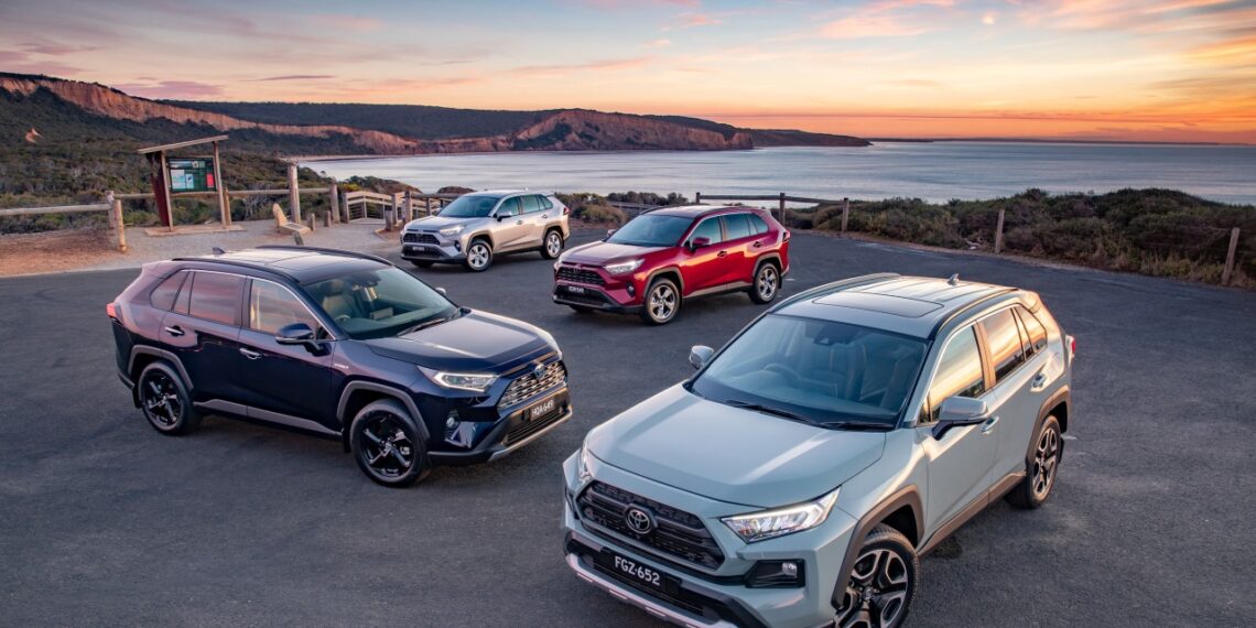 Toyota RAV4 2021 prezzo e specifiche