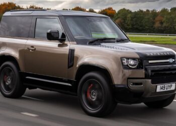 2021 Land Rover Defender 90 richiamato poche settimane dopo il lancio in Australia