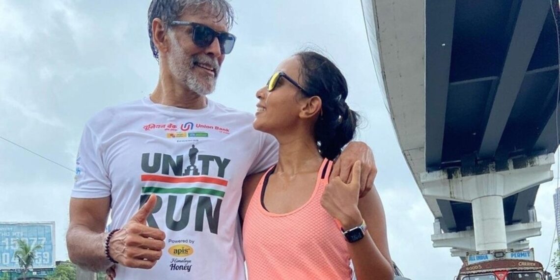 Ankita Konwar corre 28 km con il marito Milind Soman il primo giorno: abbiamo dovuto scalare 16 viadotti