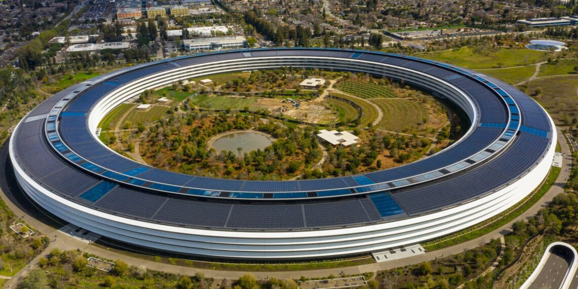 Apple rimanda il ritorno in carica a ottobre