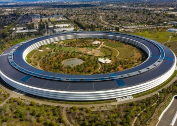 Apple rimanda il ritorno in carica a ottobre