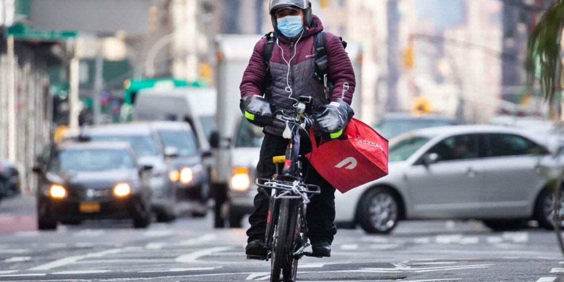 Chicago fa causa a DoorDash, Grubhub per presunto inganno dei clienti