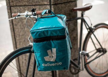 Deliveroo ha raddoppiato gli ordini e ridotto le perdite nei primi sei mesi del 2021