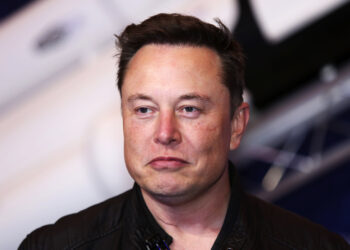 Elon Musk afferma che Tesla ha causato i due terzi del suo dolore personale e professionale