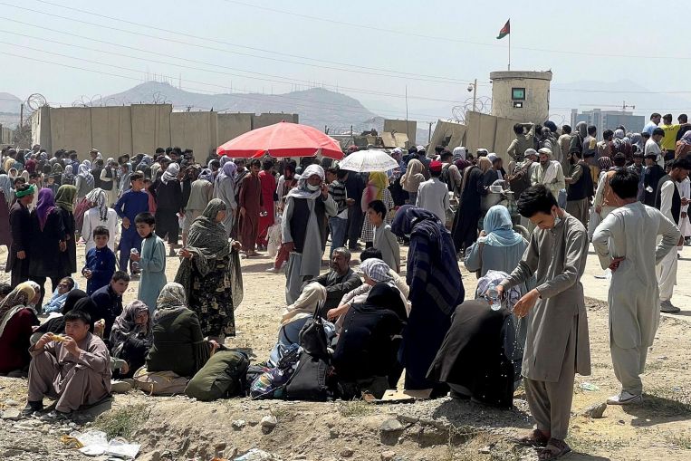 Gli olandesi portano via 35 cittadini dall'Afghanistan dopo che il caos impedisce le evacuazioni