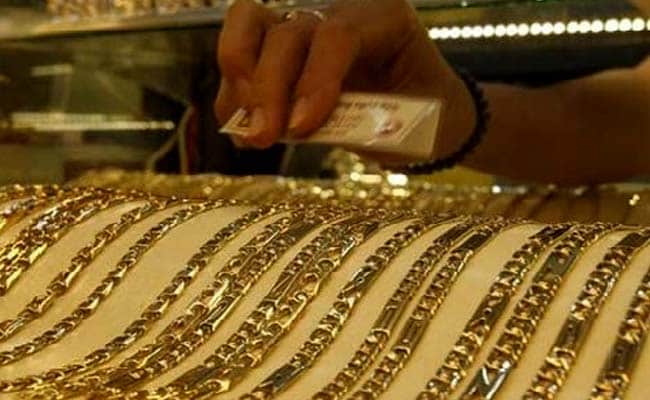 Gold Dealers Stock Up, Hope To Usher In Festive Demand
