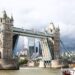 Il London Tower Bridge riapre al traffico dopo essere rimasto bloccato