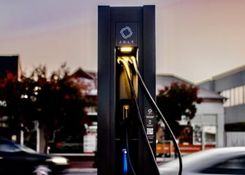 Jolt costruirà 5.000 caricabatterie per auto elettriche gratuiti in Australia con un aumento di $ 100 milioni
