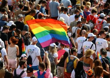 L'UE estende il termine per risolvere la controversia sui fondi Covid-19 in Ungheria sulla legge LGBTQ