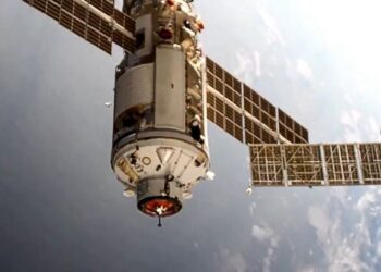 La NASA afferma che la Stazione Spaziale Internazionale è stata persa dal controllo a causa della mancata accensione del modulo russo