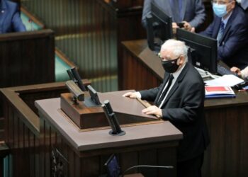 La Polonia sfida USA e UE ad approvare una controversa legge sui media
