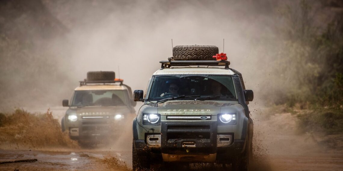 Land Rover Defender probabile SVR ad alte prestazioni - Report