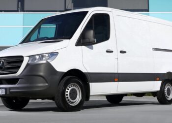 Mercedes-Benz Sprinter 2018-2019 revocato con rischio incendio