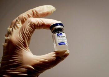 Mescolando lo Sputnik V russo, i colpi di AstraZeneca Covid-19 si dimostrano sicuri in un piccolo test
