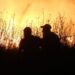 Migliaia di persone fuggono dalla Grecia mentre gli incendi boschivi spazzano il Mediterraneo